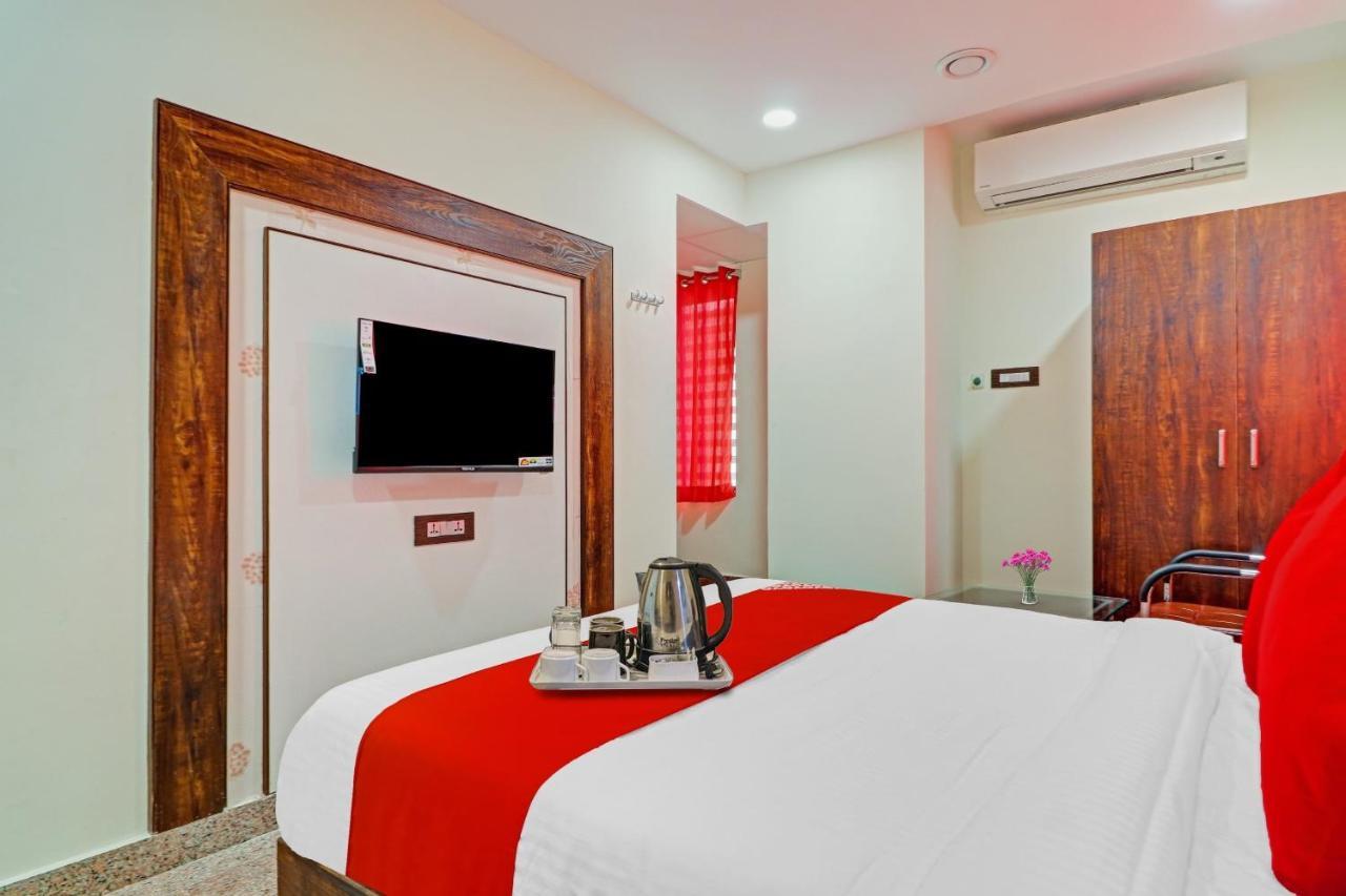 היידראבד Heavens Inn Near Rasoolpura Metro Station מראה חיצוני תמונה