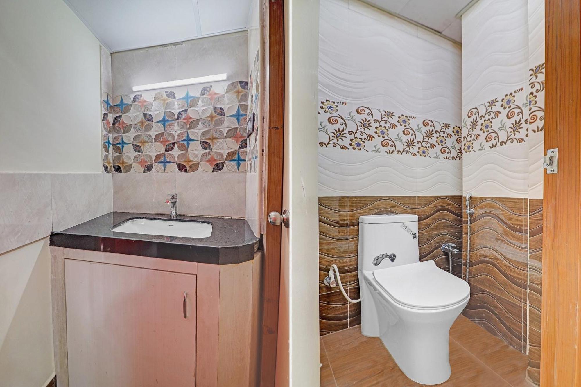 היידראבד Heavens Inn Near Rasoolpura Metro Station מראה חיצוני תמונה