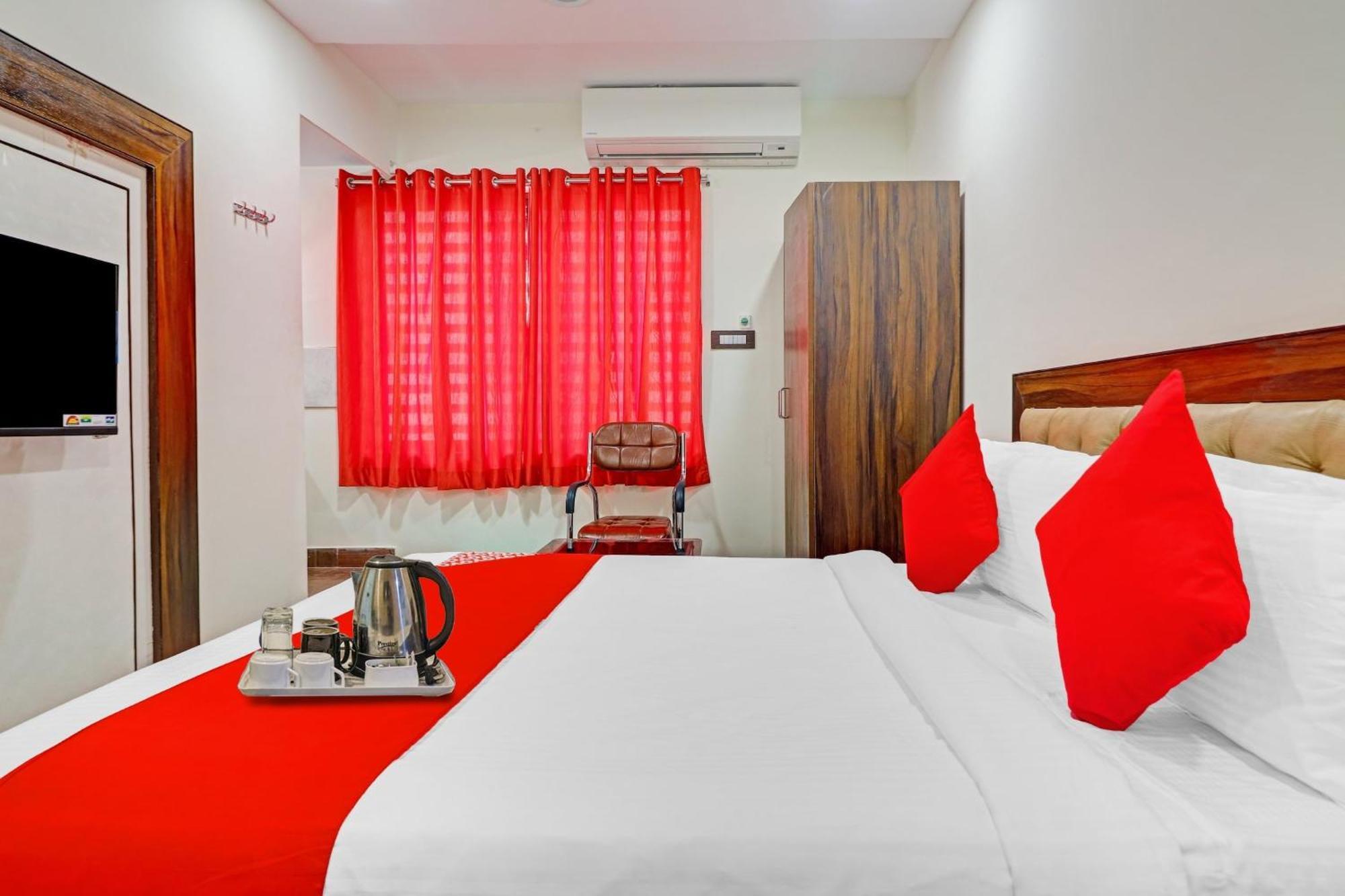 היידראבד Heavens Inn Near Rasoolpura Metro Station מראה חיצוני תמונה